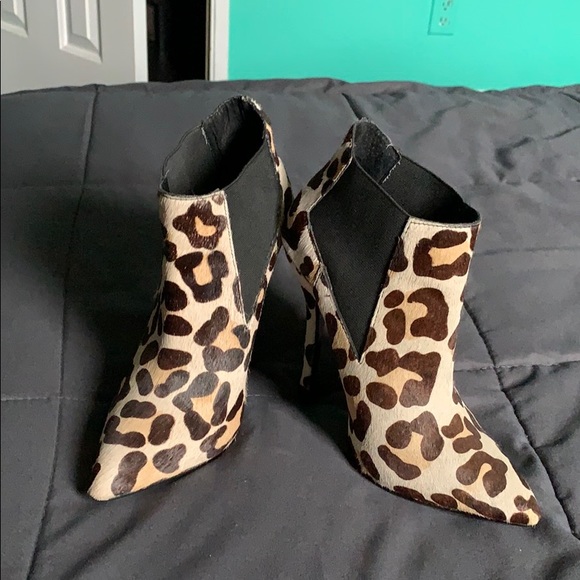 Steve Madden booties - Picture 1 of 4